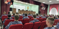 Конструктивный диалог: начальник Управления Росгвардии по Республике Мордовия Андрей Каринкин встретился с личным составом отдельного батальона полиции - Росгвардия