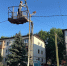 Продолжаются работы по замене ламп уличного освещения и частичной обрезке деревьев. - Администрация г. Малгобек