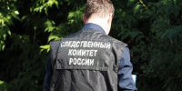 В Бердске перед судом предстанет местный житель, который обвиняется в незаконном проникновении в жилище и умышленном причинении вреда здоровью местному жителю - Следственный комитет