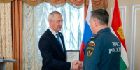 Владислав Шапша вручил награды сотрудникам силовых структур - Телерадиокомпания Ника