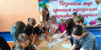 Выставка рисунков "Маленькие художники - большие цветы". - Центр соцобслуживания населения
