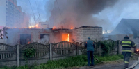 На Брянской улице Кольцова пожар уничтожил два жилых дома - Bryansk.News