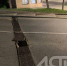 Вырванный из асфальта дождеприемник пробивает колеса авто по дороге на "Горный воздух" - News.Astv.Ru