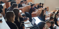 В большинстве технических специальностей высшее образование остается обязательным требованием | Источник: Александр Ощепков / NGS.RU - 29.Ru