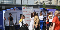 Министр труда и социальной защиты РФ Антон Котяков и Губернатор Андрей Травников приветствовали участников Всероссийской ярмарки трудоустройства - Губернатор Новосибирской области
