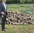 «Своих не бросаем!»: матери бойца СВО привезли дрова - Законодательное Собрание