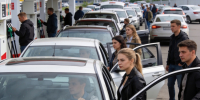 В Петрозаводске автомобилисты столкнулись с нехваткой бензина на АЗС - Peterburg2.Ru