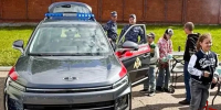 Росгвардейцы организовали выставку спецсредств и вооружения на ярмарке вакансий в Подмосковье - Росгвардия