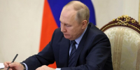 Путин подписал закон о запрете депортации иностранцев, воевавших за ВС РФ - M24.Ru