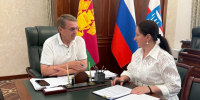 Председатель Городского Собрания Сочи Виктор Филонов провел встречу с депутатом Светланой Ермиловой - Городское Собрание