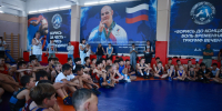 Александр Карелин провел мастер-класс для юных борцов Республики Алтай - Правительство Республики