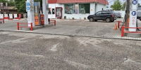 В Сыктывкаре на АЗС водитель не вытащил пистолет из бака и травмировал женщину - Pg11.Ru