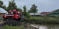 Откачка воды. Источник: МЧС России по Оренбургской области - Ural56.Ru