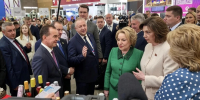 Валентина Матвиенко посетила стенд Краснодарского края на Форуме регионов Беларуси и России - Krasnodarik.Ru