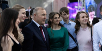 Глава Адыгеи Мурат Кумпилов поздравил молодёжь республики с праздником - ИА Адыгея Сегодня