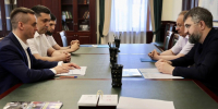 Магомед Рамазанов обсудил с замруководителя Росмолодежи участие Махачкалы в конкурсе «Молодёжная столица» - Дагестанская правда
