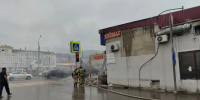 В Махачкале сгорел склад на площади 350 кв. м - Махачкалинские известия