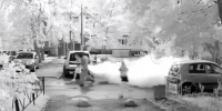 Видео: школьники в Петербурге поиграли в пожарных и залили пеной машины на парковке - Spbdnevnik.ru