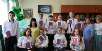 В школах и лицеях Донецкой Народной Республике для тысяч выпускников прошли торжественные мероприятия, посвященные выпуску обучающихся 2026 года - Минобрнауки ДНР