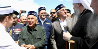 Олег Мельниченко и Рустам Минниханов приветствовали участников и гостей XVI Всероссийского сельского Сабантуя - Правительство
