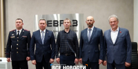 Житель Нижнего Тагила, остановивший порчу остановки, получил награду - ИА Все новости