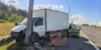 В Саратове женщина на «Опеле» влетела в стоящую «Газель» - Комсомольская правда