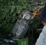 Легковушка упала в реку. Пострадал подросток - 31TV.RU