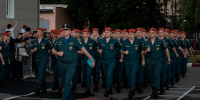 От плаца к службе: в академии прошла последняя вечерняя поверка для выпускников - Ивановская академия ГПС МЧС России