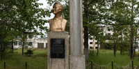 Памятник трагически погибшей комсомолке собирались возвести 68 лет назад в центре Магадана - Газета Магаданская правда