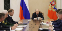 Владимир Путин на совещании/ Фото: kremlin.ru - ИА Амител