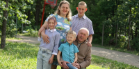 Глава многодетной семьи из Бийска отправился защищать Родину, пока родные помогают в тылу Фото №1 - Алтайская правда