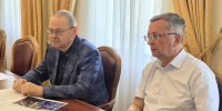Олег Мельниченко и Роман Троценко обсудили инвестпроект по строительству животноводческого комплекса - Представительство Правительства области при Правительстве РФ