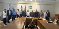 Продолжать развивать борьбу Румия Надршина Глава района Алмаз Хисамутдинов встретился с тренерами по борьбе.   Обсудили состояние борьбы корэш в Арском районе в 2025–2026 учебном году, успехи борцов и проблемы. - Арский район