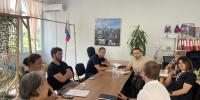 Депутаты округа №9 Микаел Багманян и Олег Чекмарев провели прием граждан в ТОС «КСМ» - Городское Собрание