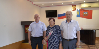 В Кытмановском районе 29 июня прошла церемония передачи наград родственникам погибших в ходе СВО бойцов - Газета Сельский вестник