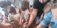 В Холмечах взрослые и дети вместе открывали заповедную природу - Рассвет