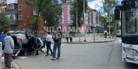 (видео) В Самаре столкнулись автобус и легковушка. Есть пострадавшие - TltGorod.Ru