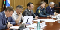 Глава Якутии Айсен Николаев провел совещание по природным пожарам - ГТРК Саха