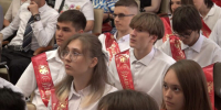 В школах Калининграда выпускникам вручили аттестаты о среднем общем образовании - Калининградская ГТРК