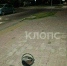 В Калининграде парень провалился в люк и едва не сломал ногу (фото)  - Новости Калининграда | Фото: очевидица - Klops.Ru
