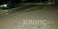 В Калининграде парень провалился в люк и едва не сломал ногу (фото)  - Новости Калининграда | Фото: очевидица - Klops.Ru