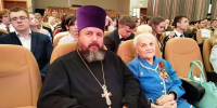 Настоятель храма прп. Серафима Саровского протоиерей Сергий Гришин приветствовал выпускников МБОУ СШ №14 - Первое Липецкое благочиние