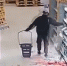Пьяный дебошир разбил 60 бутылок алкоголя в гипермаркете Петербурга - Neva.Today
