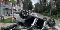29.06.2026 в 12:20 на улице Скляренко, в районе дома № 8  в Самаре  Lada Vesta  столкнулась с пассажирским .автобусом марки Lotos. - НИА Самара