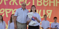 Около ста юных активистов «Движения Первых» получили первые паспорта в День молодежи - ИА Омскрегион