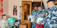 В Москве сотрудники ОМОН «Авангард» Росгвардии поздравили участницу Великой Отечественной войны и труженицу тыла со 101-м днём рождения - Росгвардия