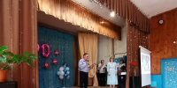 Владимир Бобров поздравил с юбилеем коллектив родной школы деревни Мосуны - Справедливая Россия