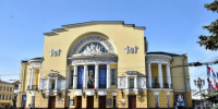В Ярославле отметили день рождения Волковского театра - Городской телеканал