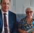 95-летняя труженица тыла Вера Есева и глава Железнодорожного района Барнаула Андрей Данькин / Фото: администрация Железнодорожного района Барнаула - ИА Амител