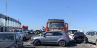 17 автомобилей пострадали в ДТП на трассе в районе деревни Ольгино - Время Н